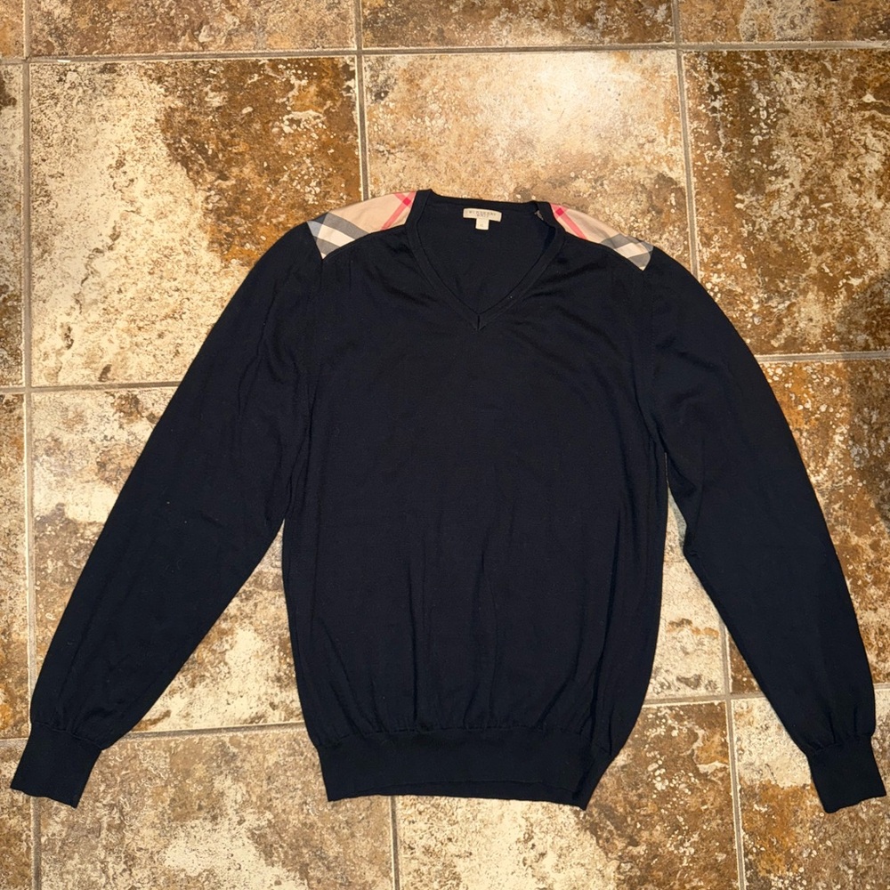 Burberry V-Neck Sweater Classic Check Pattern